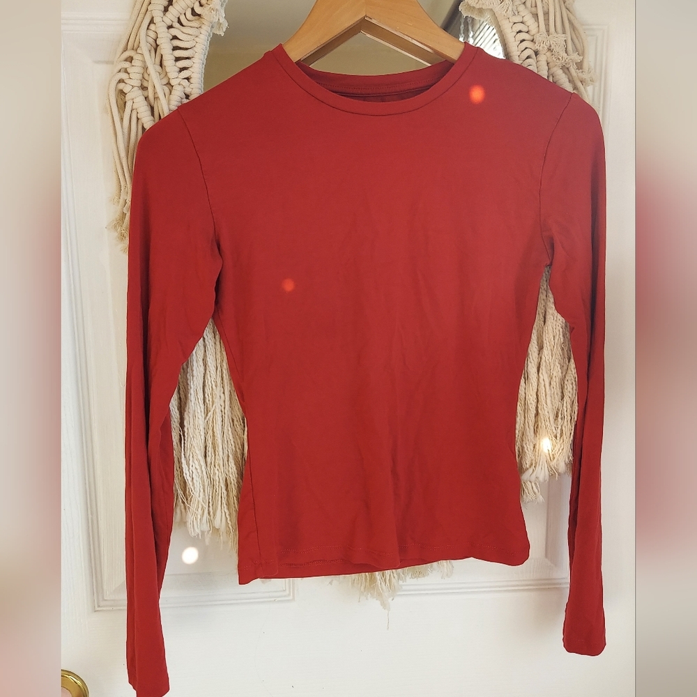 Amazon Red Long Sleeve Women's Top